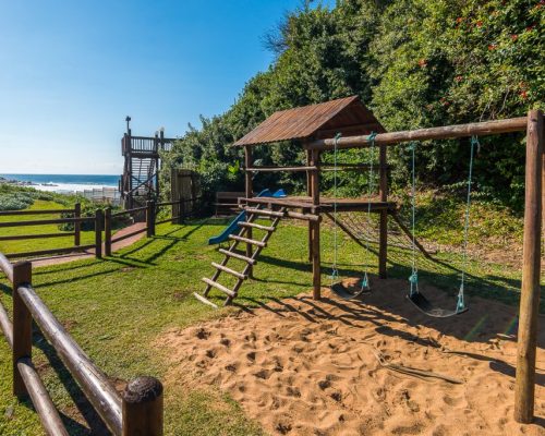 Kiddies play area (1)